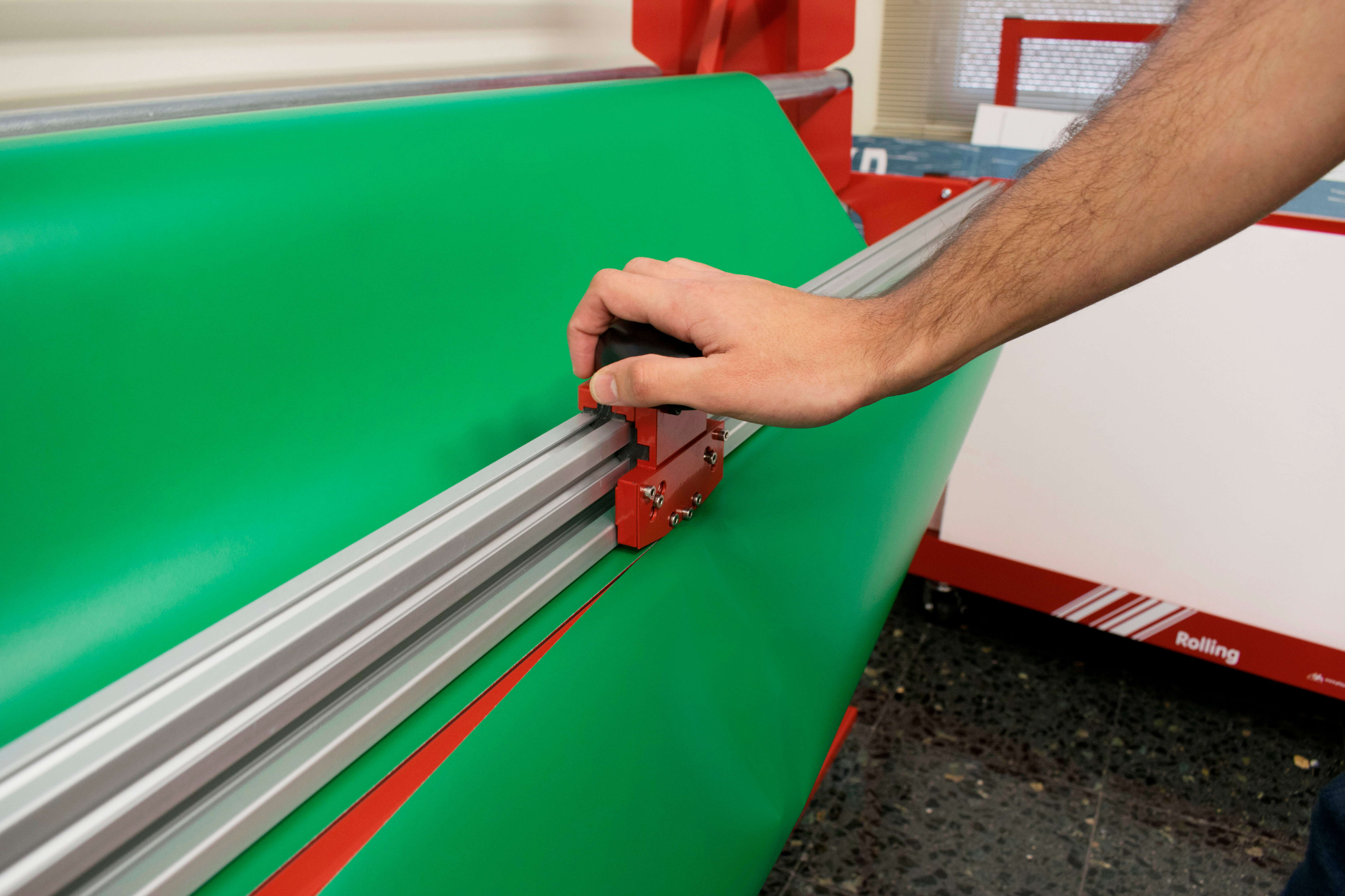 Plastgrommet Cutter for BullRack MAX 162cm