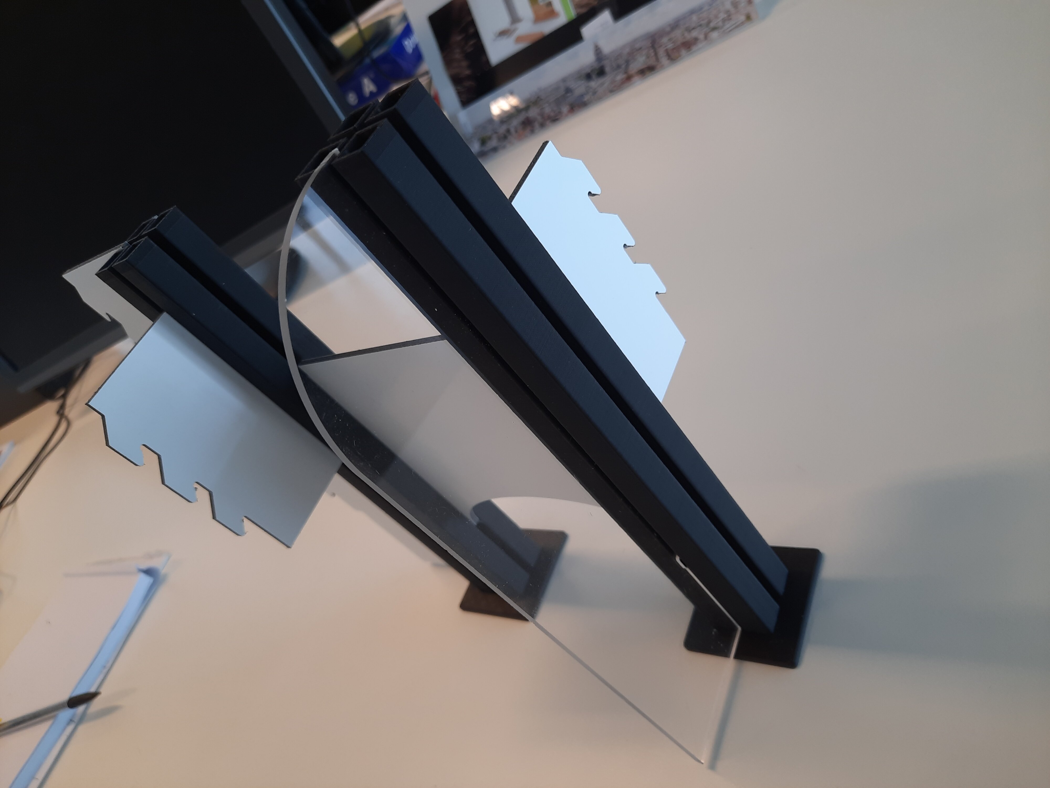 Inhaker® mini demo kit – 4 Inhaker Mini + voeten en paneeltjes